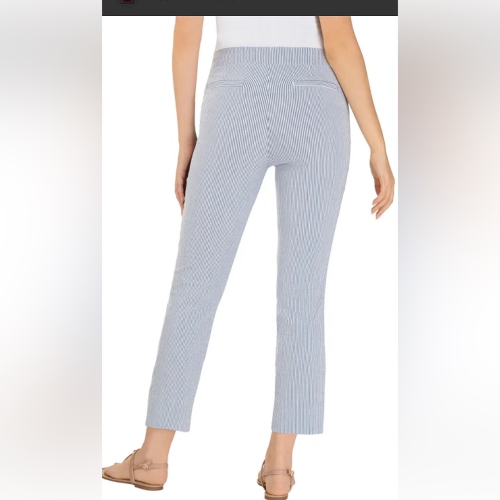 Mario Serrani Blue & White Striped Pull-On Capris - Tummy Control - L